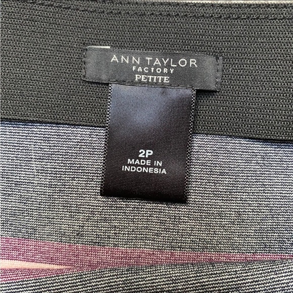 Ann Taylor Factory Petite Striped Pencil Skirt Navy Multicolor 2P - Picture 10 of 10